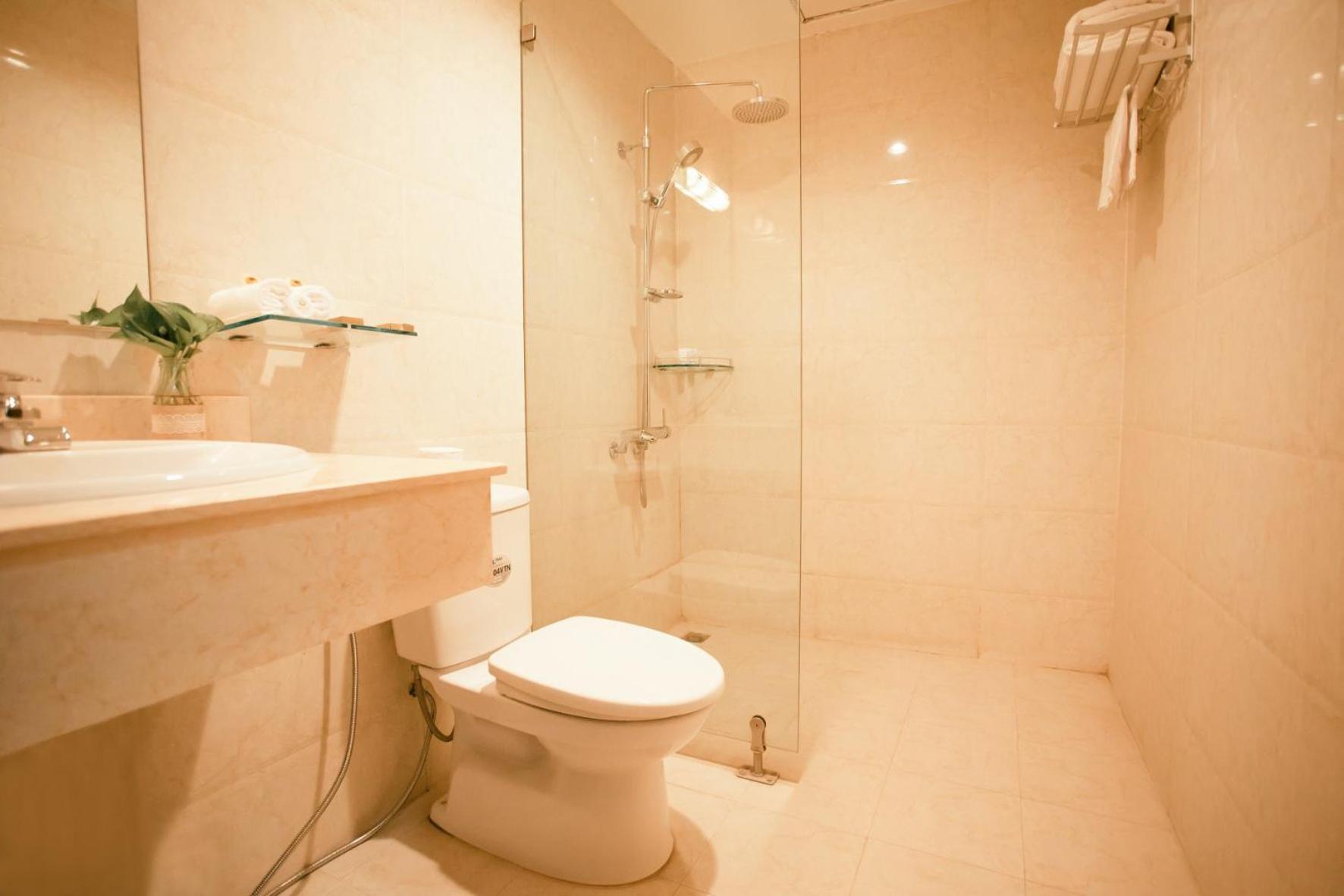 Royal Anan Hotel Нин Бин Екстериор снимка