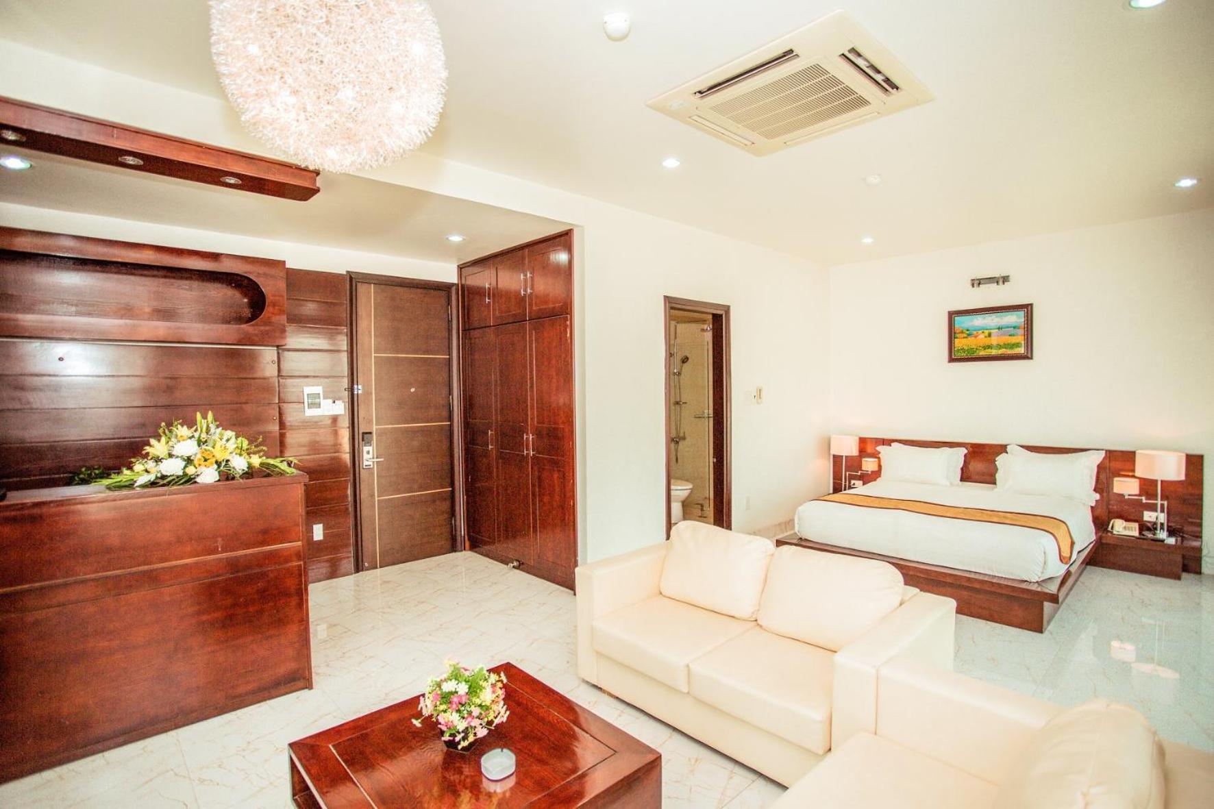 Royal Anan Hotel Нин Бин Екстериор снимка